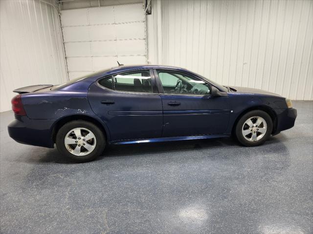 used 2007 Pontiac Grand Prix car, priced at $2,999