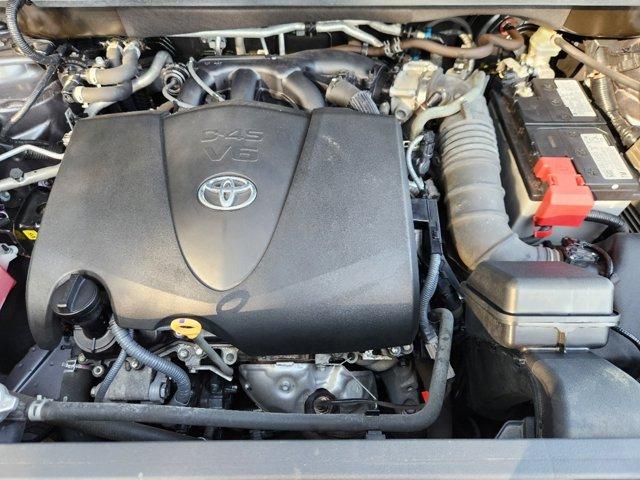 used 2021 Toyota Highlander car, priced at $30,818