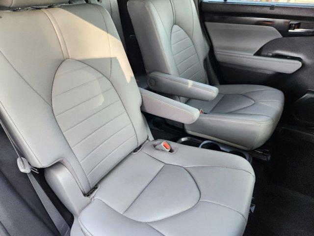 used 2021 Toyota Highlander car, priced at $30,818