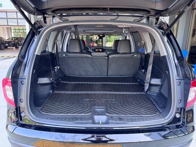 used 2022 Honda Pilot car, priced at $25,999
