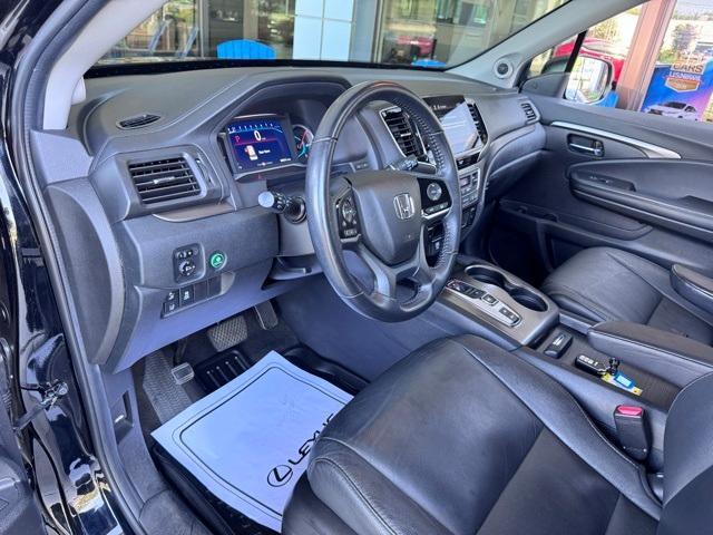 used 2022 Honda Pilot car, priced at $25,999