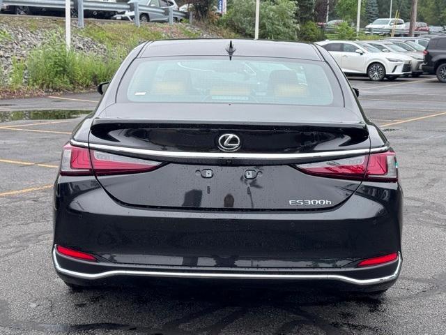 new 2025 Lexus ES 300h car, priced at $50,760