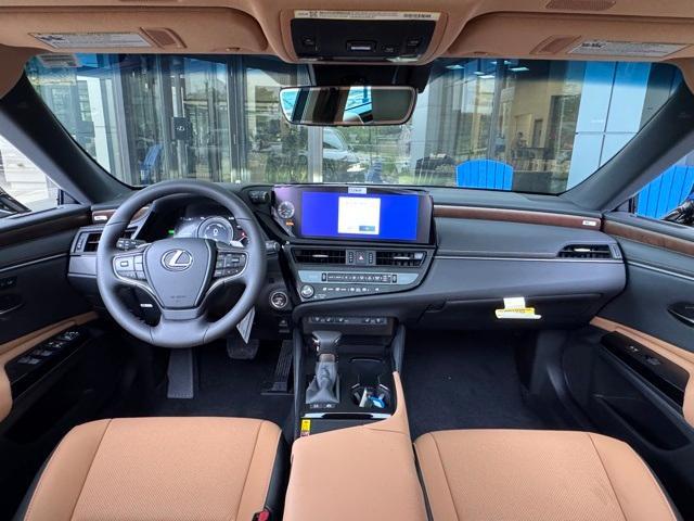 new 2025 Lexus ES 300h car, priced at $50,760