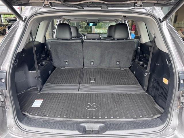 used 2018 Toyota Highlander car, priced at $19,999