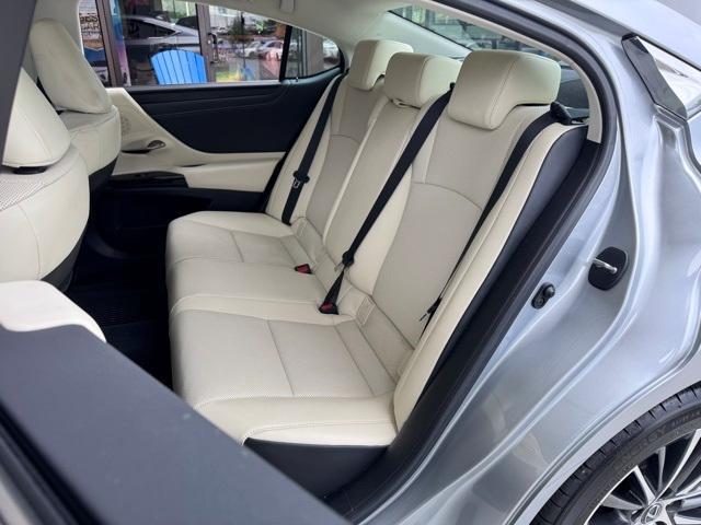 used 2022 Lexus ES 250 car, priced at $36,999