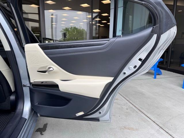 used 2022 Lexus ES 250 car, priced at $36,999