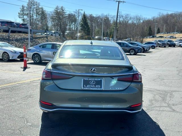 new 2024 Lexus ES 300h car, priced at $53,405