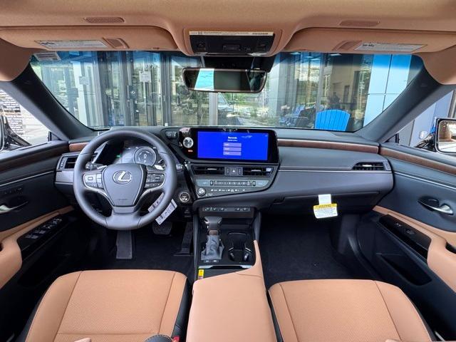 new 2025 Lexus ES 300h car, priced at $50,555
