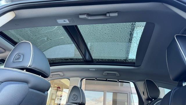 used 2023 Acura MDX car, priced at $40,999