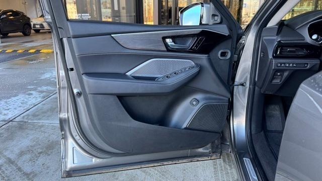 used 2023 Acura MDX car, priced at $40,999