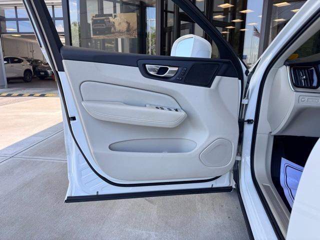 used 2021 Volvo XC60 Recharge Plug-In Hybrid car, priced at $30,999