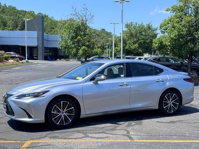 used 2025 Lexus ES 300h car, priced at $48,999