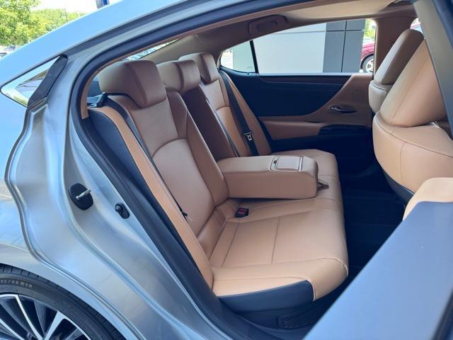 used 2025 Lexus ES 300h car, priced at $48,999