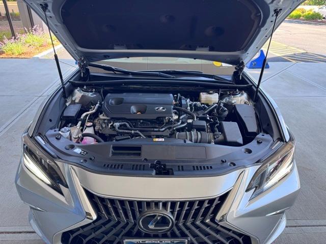 used 2025 Lexus ES 300h car, priced at $48,999
