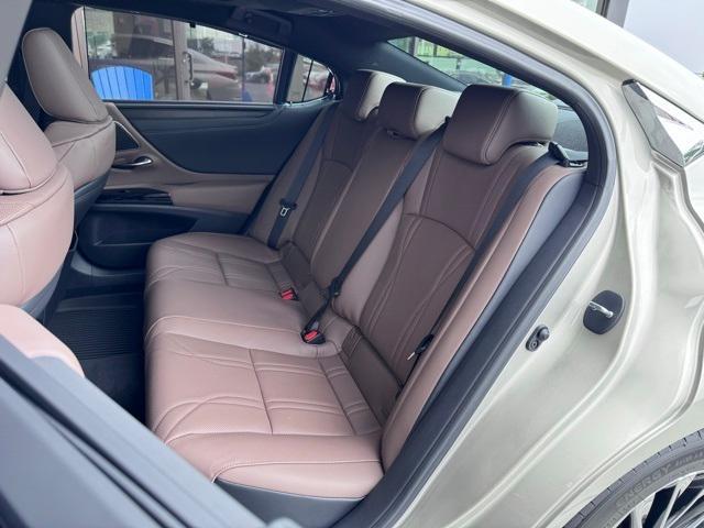 used 2025 Lexus ES 350 car, priced at $53,999