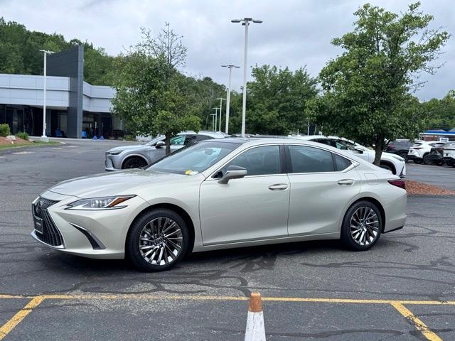 used 2025 Lexus ES 350 car, priced at $53,999
