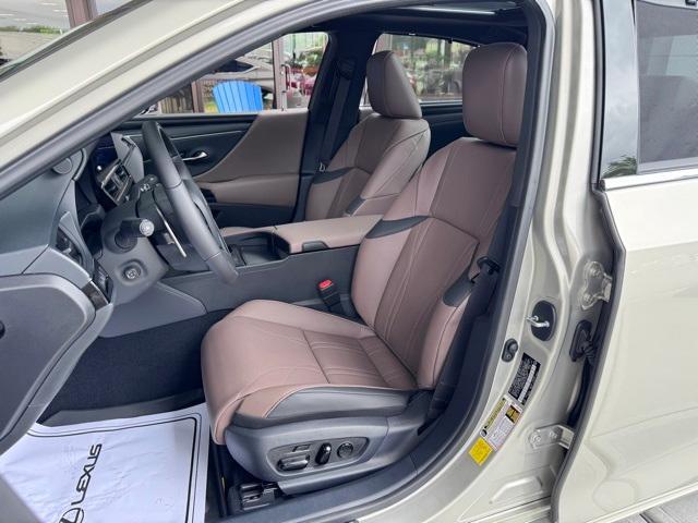 used 2025 Lexus ES 350 car, priced at $53,999
