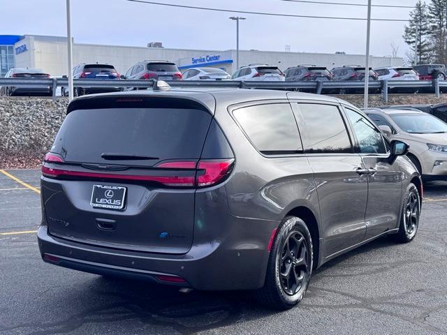 used 2023 Chrysler Pacifica Hybrid car, priced at $33,399