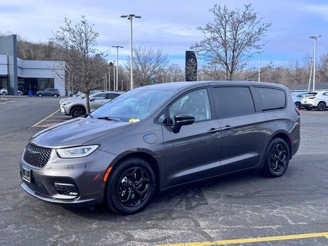 used 2023 Chrysler Pacifica Hybrid car, priced at $33,399