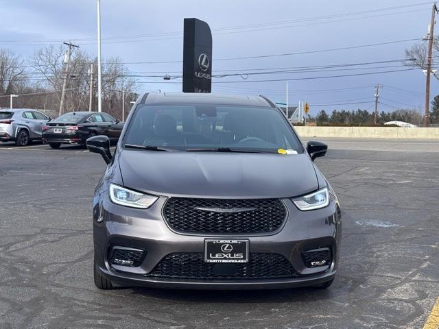 used 2023 Chrysler Pacifica Hybrid car, priced at $33,399