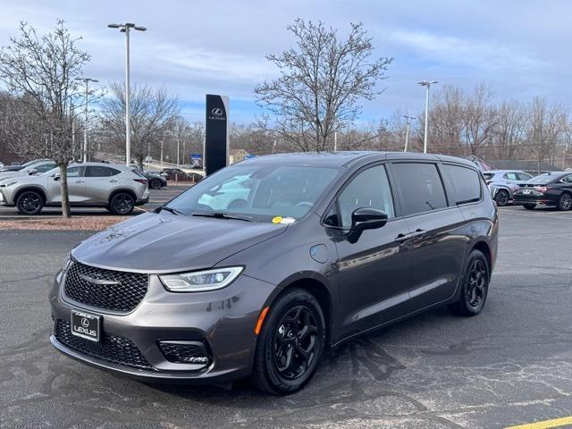 used 2023 Chrysler Pacifica Hybrid car, priced at $33,399