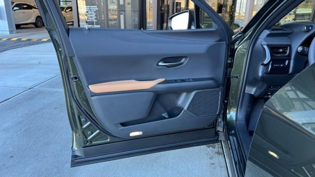 new 2025 Lexus UX 300h car, priced at $44,264