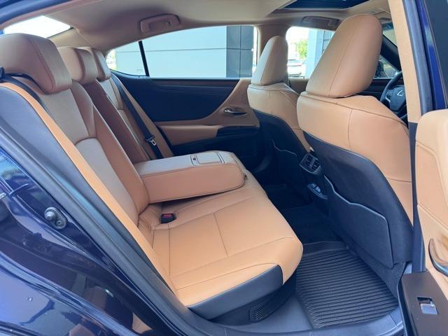 new 2025 Lexus ES 300h car, priced at $50,860