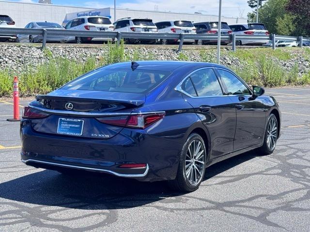 new 2025 Lexus ES 300h car, priced at $50,860