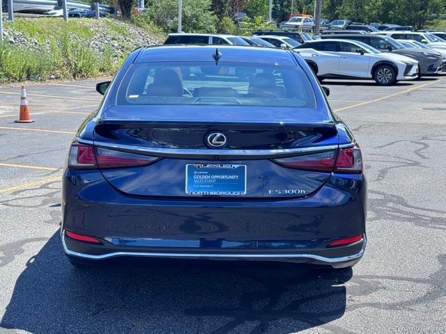 new 2025 Lexus ES 300h car, priced at $50,860