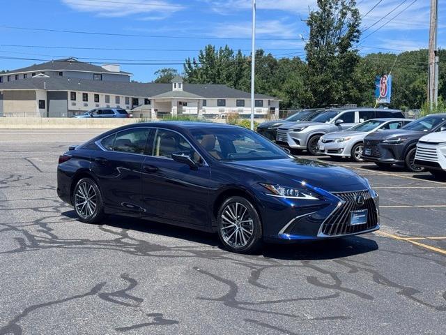 new 2025 Lexus ES 300h car, priced at $50,860