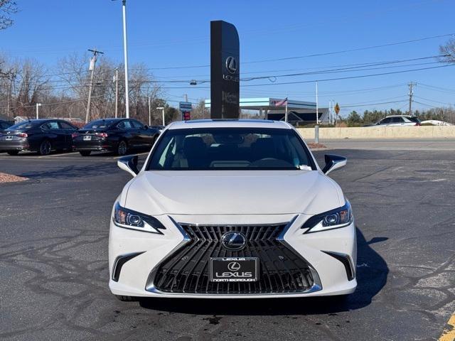 new 2025 Lexus ES 350 car, priced at $48,214