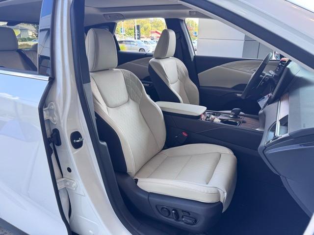 new 2025 Lexus RX 350h car, priced at $68,405