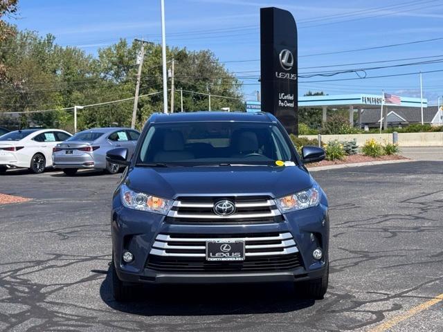 used 2019 Toyota Highlander car, priced at $28,999
