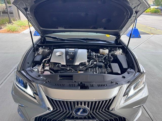 used 2021 Lexus ES 300h car, priced at $31,999