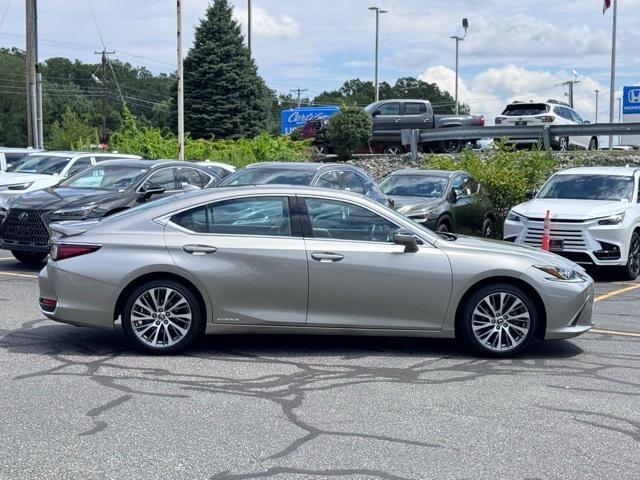 used 2021 Lexus ES 300h car, priced at $31,999