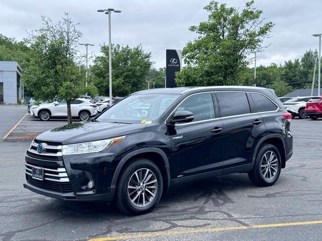 used 2019 Toyota Highlander Hybrid car, priced at $25,499