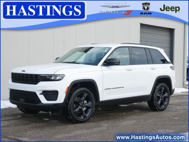 used 2022 Jeep Grand Cherokee car, priced at $33,982