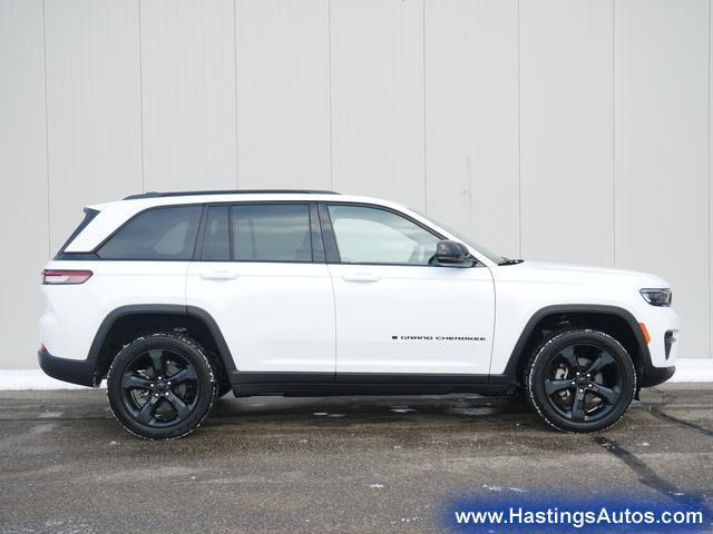 used 2022 Jeep Grand Cherokee car, priced at $33,982