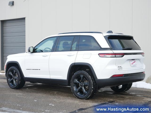 used 2022 Jeep Grand Cherokee car, priced at $33,982