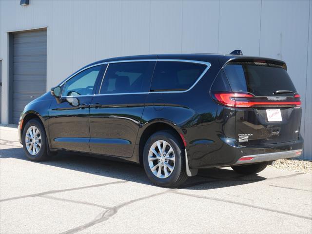 new 2025 Chrysler Pacifica car, priced at $44,491
