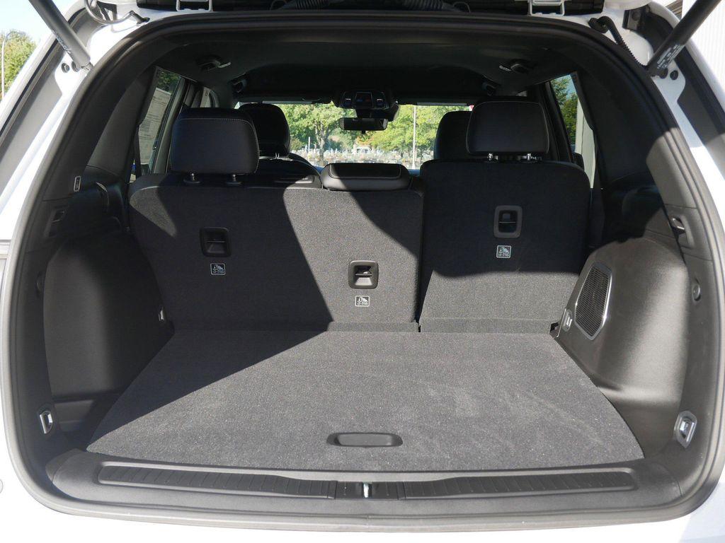 new 2025 Jeep Grand Cherokee car, priced at $42,303