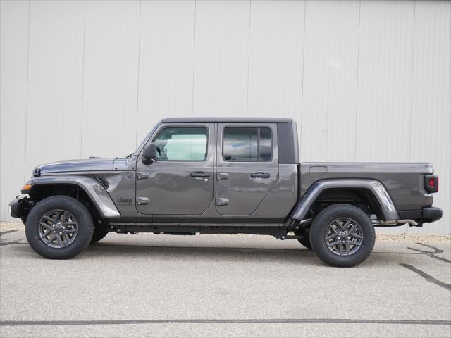 new 2024 Jeep Gladiator car, priced at $40,882