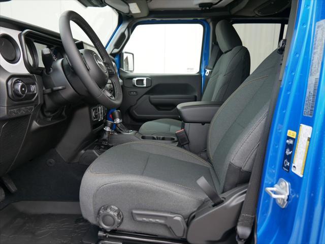 new 2025 Jeep Wrangler car, priced at $44,557