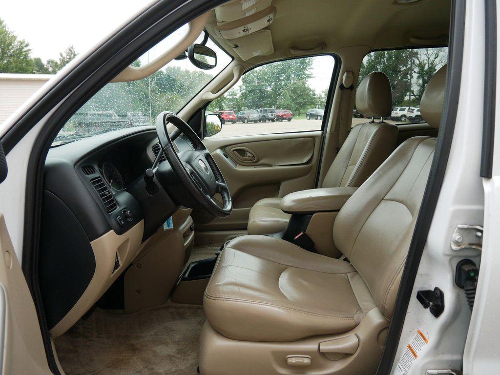 used 2003 Mazda Tribute car, priced at $982