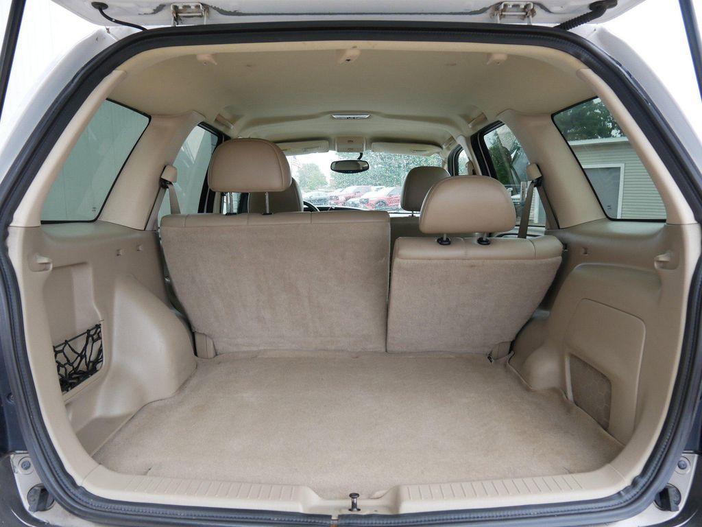 used 2003 Mazda Tribute car, priced at $982