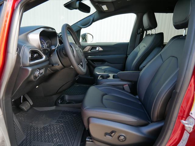new 2025 Chrysler Pacifica car, priced at $41,390