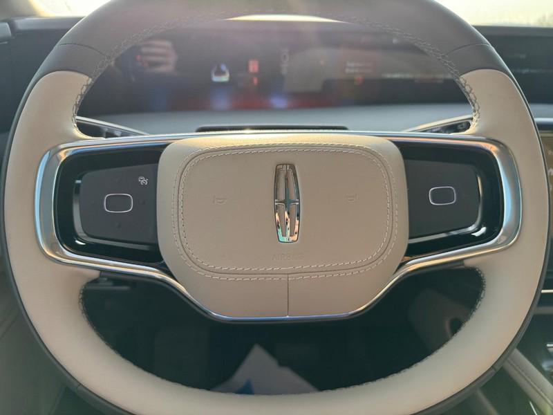 new 2025 Lincoln Nautilus car, priced at $67,645