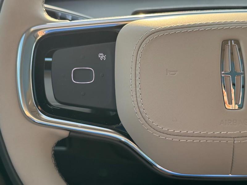 new 2025 Lincoln Nautilus car, priced at $67,645