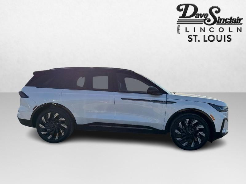 new 2025 Lincoln Nautilus car, priced at $72,010