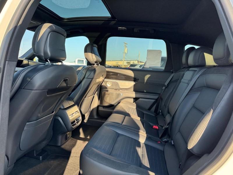 new 2025 Lincoln Nautilus car, priced at $72,010